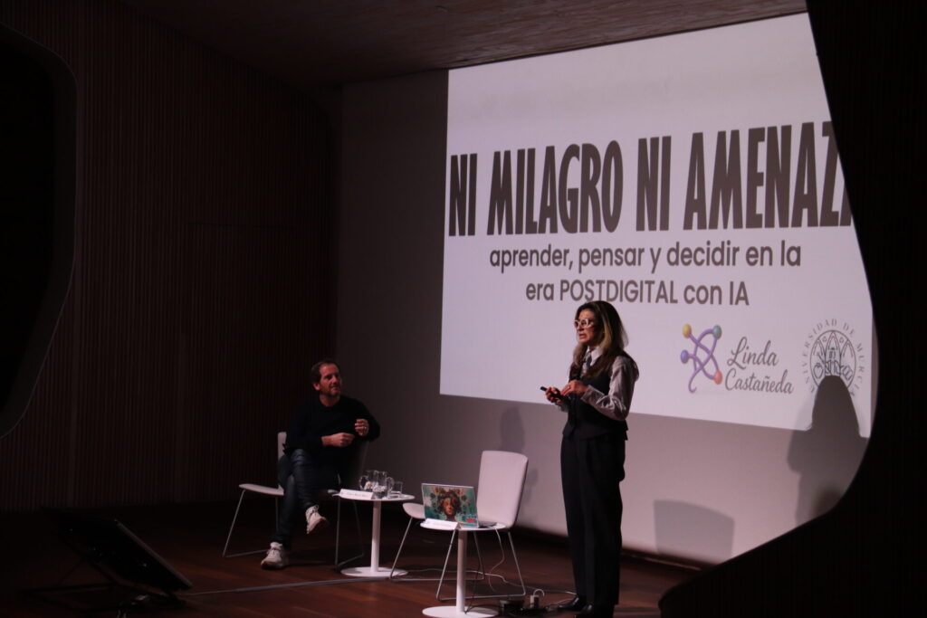 Coloquio « Ni milagro, ni amenaza: aprender, pensar y decidir en la era postdigital con IA»